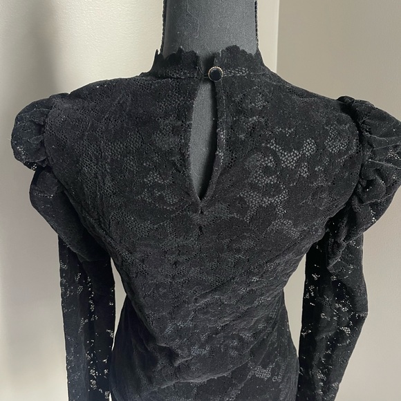 Saylor S lace detailed bodysuit. - Picture 2 of 8